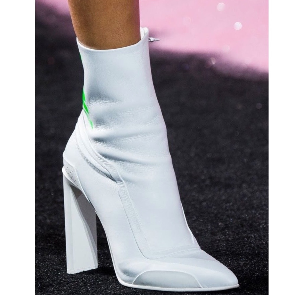 SOLD! 💚FENTY X PUMA: Neon Casual Logo Boots - Picture 8 of 8